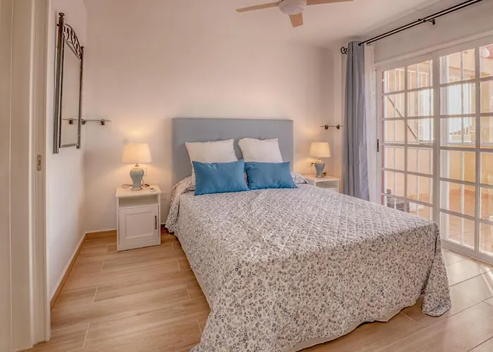 Holidays In The Sun, The Heights, Playa Cristianos * Arona (Tenerife)